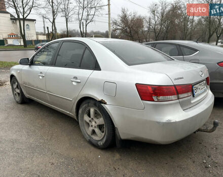 Серый Хендай Соната, объемом двигателя 1.99 л и пробегом 260 тыс. км за 4199 $, фото 2 на Automoto.ua