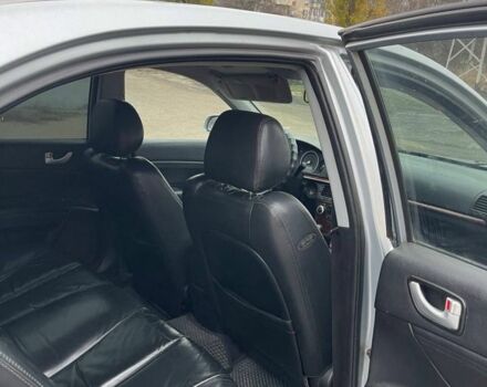 Сірий Хендай Соната, об'ємом двигуна 2.4 л та пробігом 246 тис. км за 5700 $, фото 3 на Automoto.ua