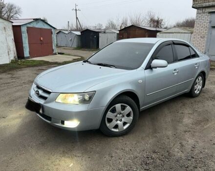 Серый Хендай Соната, объемом двигателя 2 л и пробегом 191 тыс. км за 5950 $, фото 1 на Automoto.ua