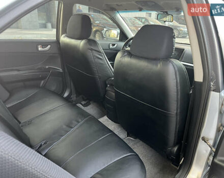 Серый Хендай Соната, объемом двигателя 2 л и пробегом 271 тыс. км за 4250 $, фото 13 на Automoto.ua