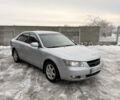 Сірий Хендай Соната, об'ємом двигуна 2 л та пробігом 295 тис. км за 4700 $, фото 1 на Automoto.ua