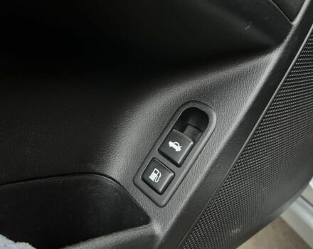 Серый Хендай Соната, объемом двигателя 2 л и пробегом 191 тыс. км за 5950 $, фото 23 на Automoto.ua