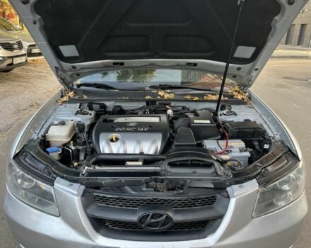 Серый Хендай Соната, объемом двигателя 2 л и пробегом 271 тыс. км за 4250 $, фото 22 на Automoto.ua