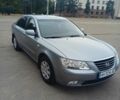 Хендай Соната 2008 у Одесі на Automoto.ua Сірий Хендай Соната, об'ємом двигуна 2.4 л та пробігом 285 тис. км за 6400 $, фото 1 на Automoto.ua