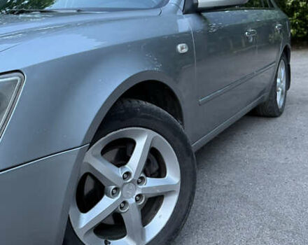 Сірий Хендай Соната, об'ємом двигуна 2.36 л та пробігом 197 тис. км за 6500 $, фото 11 на Automoto.ua