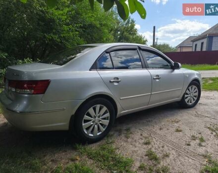 Сірий Хендай Соната, об'ємом двигуна 2.4 л та пробігом 231 тис. км за 7200 $, фото 10 на Automoto.ua