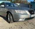 Сірий Хендай Соната, об'ємом двигуна 2 л та пробігом 250 тис. км за 6800 $, фото 1 на Automoto.ua