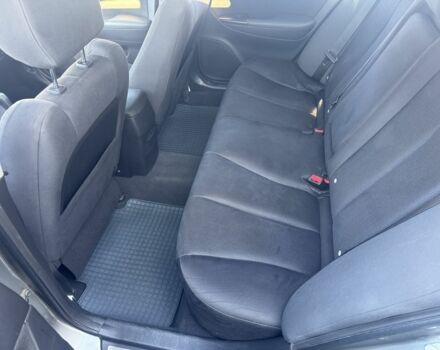 Сірий Хендай Соната, об'ємом двигуна 2 л та пробігом 155 тис. км за 6500 $, фото 6 на Automoto.ua