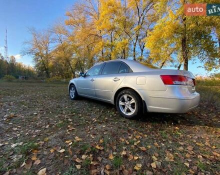 Серый Хендай Соната, объемом двигателя 2 л и пробегом 298 тыс. км за 5400 $, фото 5 на Automoto.ua