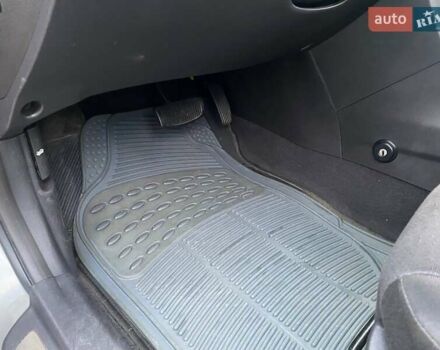 Серый Хендай Соната, объемом двигателя 2 л и пробегом 115 тыс. км за 7800 $, фото 30 на Automoto.ua