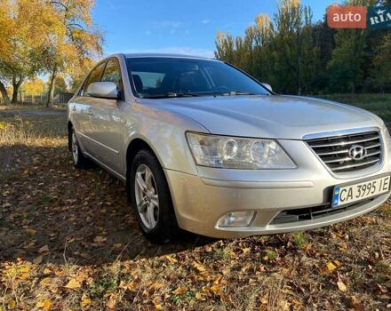 Серый Хендай Соната, объемом двигателя 2 л и пробегом 298 тыс. км за 5400 $, фото 8 на Automoto.ua