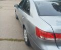 Хендай Соната 2008 у Одесі на Automoto.ua Сірий Хендай Соната, об'ємом двигуна 2.4 л та пробігом 285 тис. км за 6400 $, фото 3 на Automoto.ua