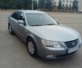 Серый Хендай Соната, объемом двигателя 2.4 л и пробегом 288 тыс. км за 6700 $, фото 1 на Automoto.ua