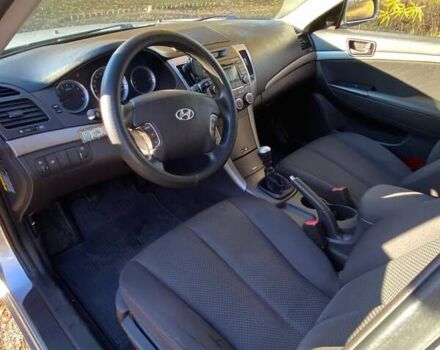 Серый Хендай Соната, объемом двигателя 2 л и пробегом 298 тыс. км за 5400 $, фото 15 на Automoto.ua