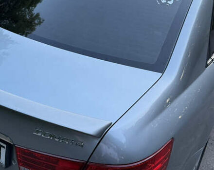 Сірий Хендай Соната, об'ємом двигуна 2.36 л та пробігом 197 тис. км за 6500 $, фото 5 на Automoto.ua