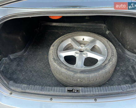 Сірий Хендай Соната, об'ємом двигуна 2.36 л та пробігом 197 тис. км за 6500 $, фото 42 на Automoto.ua