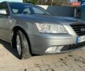 Серый Хендай Соната, объемом двигателя 2 л и пробегом 250 тыс. км за 6800 $, фото 1 на Automoto.ua