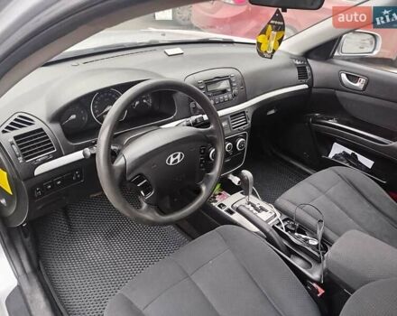 Сірий Хендай Соната, об'ємом двигуна 1.99 л та пробігом 350 тис. км за 6200 $, фото 13 на Automoto.ua
