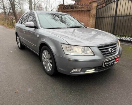 Серый Хендай Соната, объемом двигателя 2.4 л и пробегом 266 тыс. км за 6990 $, фото 2 на Automoto.ua