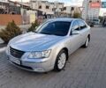 Хендай Соната 2008 у Хмельницькому на Automoto.ua Сірий Хендай Соната, об'ємом двигуна 2.4 л та пробігом 212 тис. км за 6500 $, фото 2 на Automoto.ua