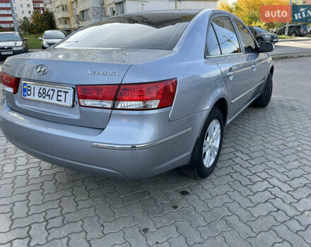 Хендай Соната 2008 у Полтаві на Automoto.ua Сірий Хендай Соната, об'ємом двигуна 2 л та пробігом 174 тис. км за 7300 $, фото 1 на Automoto.ua