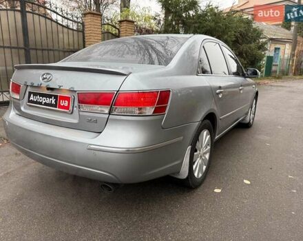 Серый Хендай Соната, объемом двигателя 2.4 л и пробегом 266 тыс. км за 6990 $, фото 4 на Automoto.ua