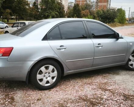 Хендай Соната 2008 у Києві на Automoto.ua Сірий Хендай Соната, об'ємом двигуна 2 л та пробігом 286 тис. км за 5499 $, фото 11 на Automoto.ua