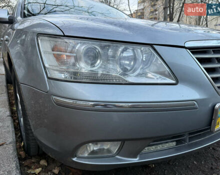 Серый Хендай Соната, объемом двигателя 2.4 л и пробегом 266 тыс. км за 8500 $, фото 11 на Automoto.ua