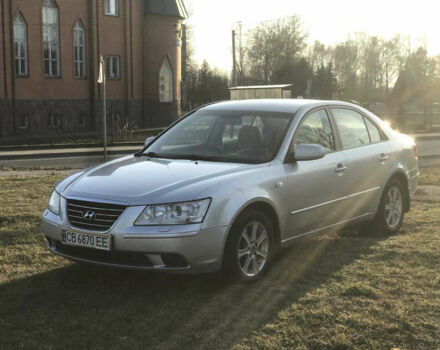 Сірий Хендай Соната, об'ємом двигуна 2 л та пробігом 240 тис. км за 8000 $, фото 4 на Automoto.ua