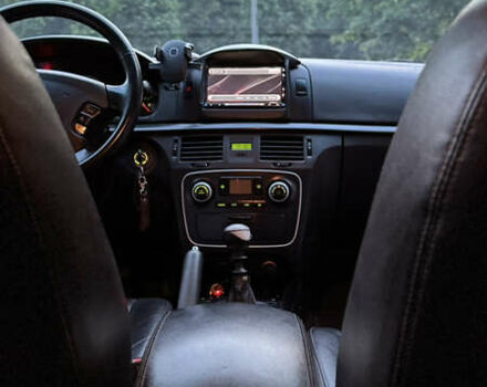 Сірий Хендай Соната, об'ємом двигуна 2.36 л та пробігом 197 тис. км за 6500 $, фото 25 на Automoto.ua