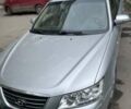 Сірий Хендай Соната, об'ємом двигуна 2 л та пробігом 260 тис. км за 7300 $, фото 4 на Automoto.ua