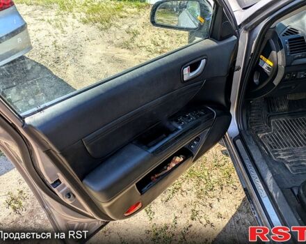 Сірий Хендай Соната, об'ємом двигуна 2.4 л та пробігом 225 тис. км за 6150 $, фото 5 на Automoto.ua