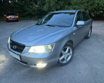 Сірий Хендай Соната, об'ємом двигуна 2.36 л та пробігом 197 тис. км за 6500 $, фото 43 на Automoto.ua