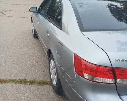 Серый Хендай Соната, объемом двигателя 2.4 л и пробегом 288 тыс. км за 6700 $, фото 4 на Automoto.ua