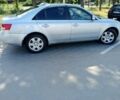 Сірий Хендай Соната, об'ємом двигуна 2 л та пробігом 345 тис. км за 4199 $, фото 2 на Automoto.ua