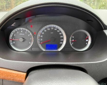 Серый Хендай Соната, объемом двигателя 2.4 л и пробегом 266 тыс. км за 6990 $, фото 13 на Automoto.ua