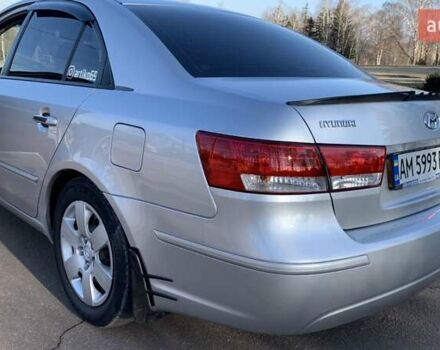 Серый Хендай Соната, объемом двигателя 2 л и пробегом 250 тыс. км за 7000 $, фото 2 на Automoto.ua