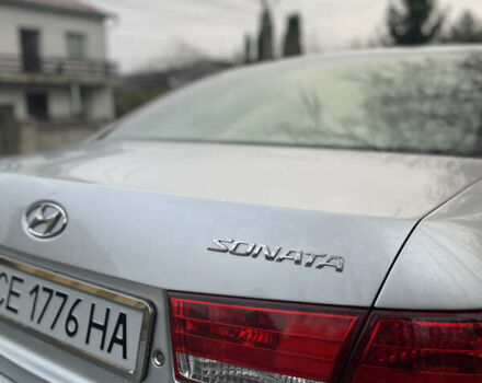 Серый Хендай Соната, объемом двигателя 2.36 л и пробегом 246 тыс. км за 6650 $, фото 4 на Automoto.ua