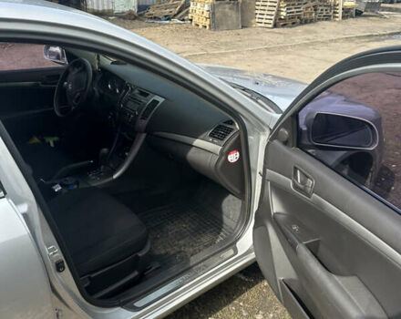 Серый Хендай Соната, объемом двигателя 2 л и пробегом 273 тыс. км за 6300 $, фото 8 на Automoto.ua