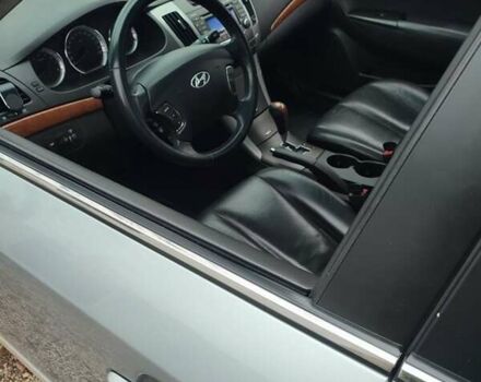 Сірий Хендай Соната, об'ємом двигуна 3.34 л та пробігом 280 тис. км за 7000 $, фото 7 на Automoto.ua