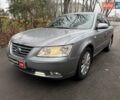 Серый Хендай Соната, объемом двигателя 2.4 л и пробегом 266 тыс. км за 6990 $, фото 1 на Automoto.ua