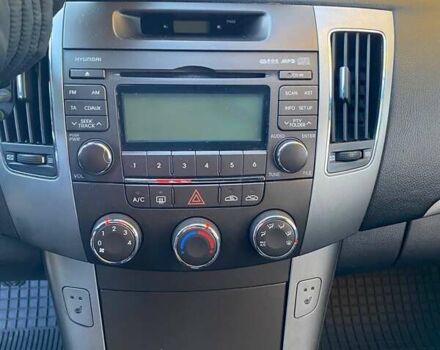 Серый Хендай Соната, объемом двигателя 2 л и пробегом 298 тыс. км за 5400 $, фото 26 на Automoto.ua