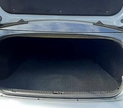 Серый Хендай Соната, объемом двигателя 2 л и пробегом 278 тыс. км за 6800 $, фото 13 на Automoto.ua