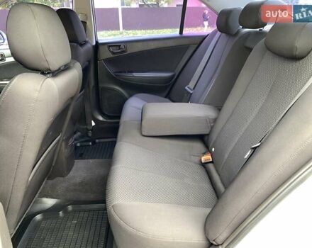 Хендай Соната 2008 в Киеве на Automoto.ua Серый Хендай Соната, объемом двигателя 2 л и пробегом 200 тыс. км за 5700 $, фото 38 на Automoto.ua