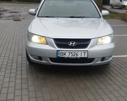 Сірий Хендай Соната, об'ємом двигуна 1.99 л та пробігом 350 тис. км за 6200 $, фото 1 на Automoto.ua