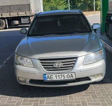 Хендай Соната 2008 у Запоріжжя на Automoto.ua Сірий Хендай Соната, об'ємом двигуна 2 л та пробігом 430 тис. км за 5500 $, фото 3 на Automoto.ua