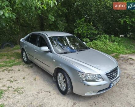 Сірий Хендай Соната, об'ємом двигуна 2.4 л та пробігом 231 тис. км за 7200 $, фото 12 на Automoto.ua