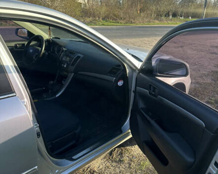 Серый Хендай Соната, объемом двигателя 2 л и пробегом 273 тыс. км за 6300 $, фото 6 на Automoto.ua