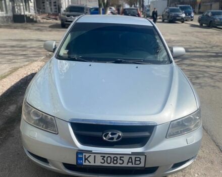 Серый Хендай Соната, объемом двигателя 2.4 л и пробегом 305 тыс. км за 3500 $, фото 9 на Automoto.ua