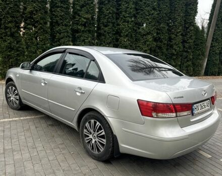 Серый Хендай Соната, объемом двигателя 2 л и пробегом 369 тыс. км за 5899 $, фото 6 на Automoto.ua